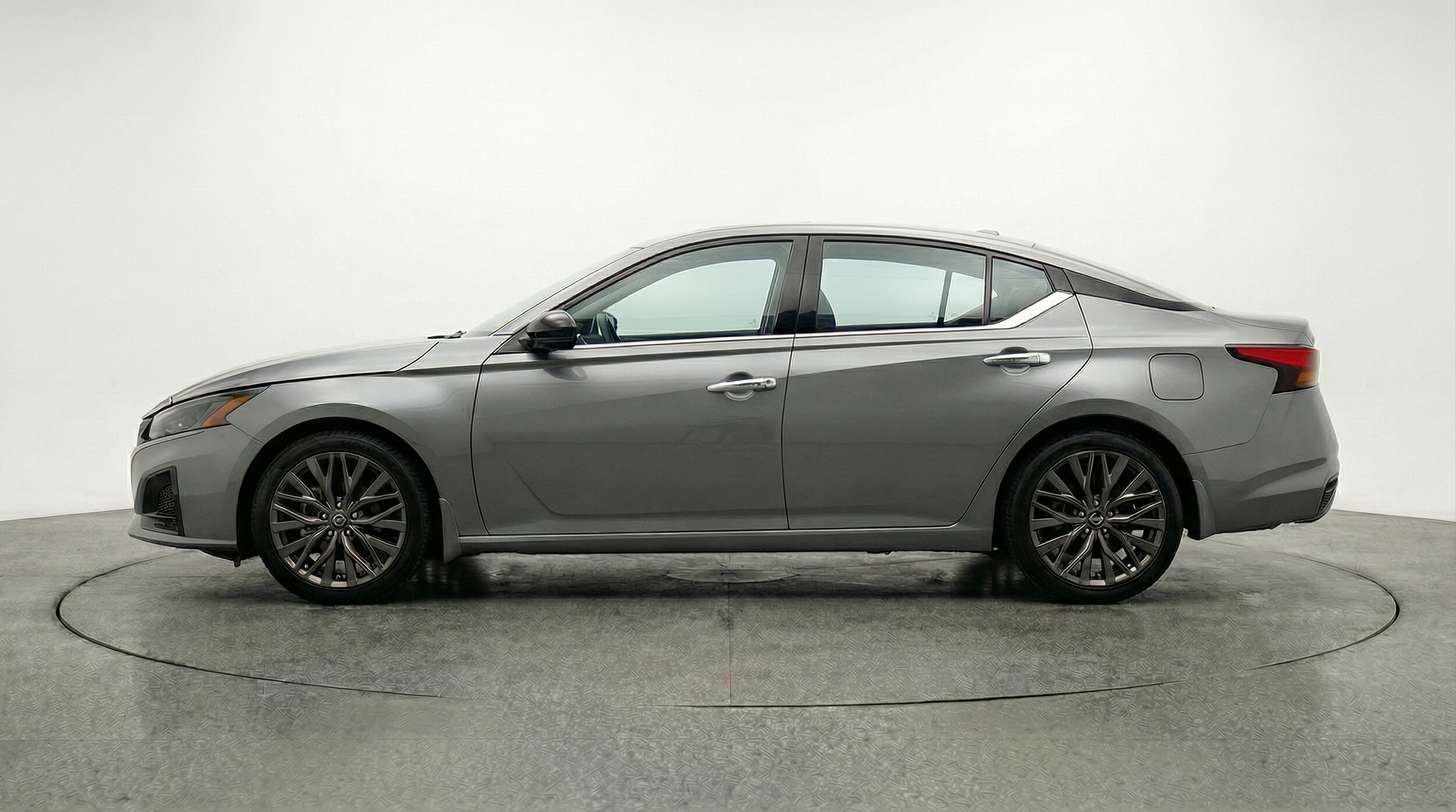 Thumbnail: 2025 Nissan Altima - 4