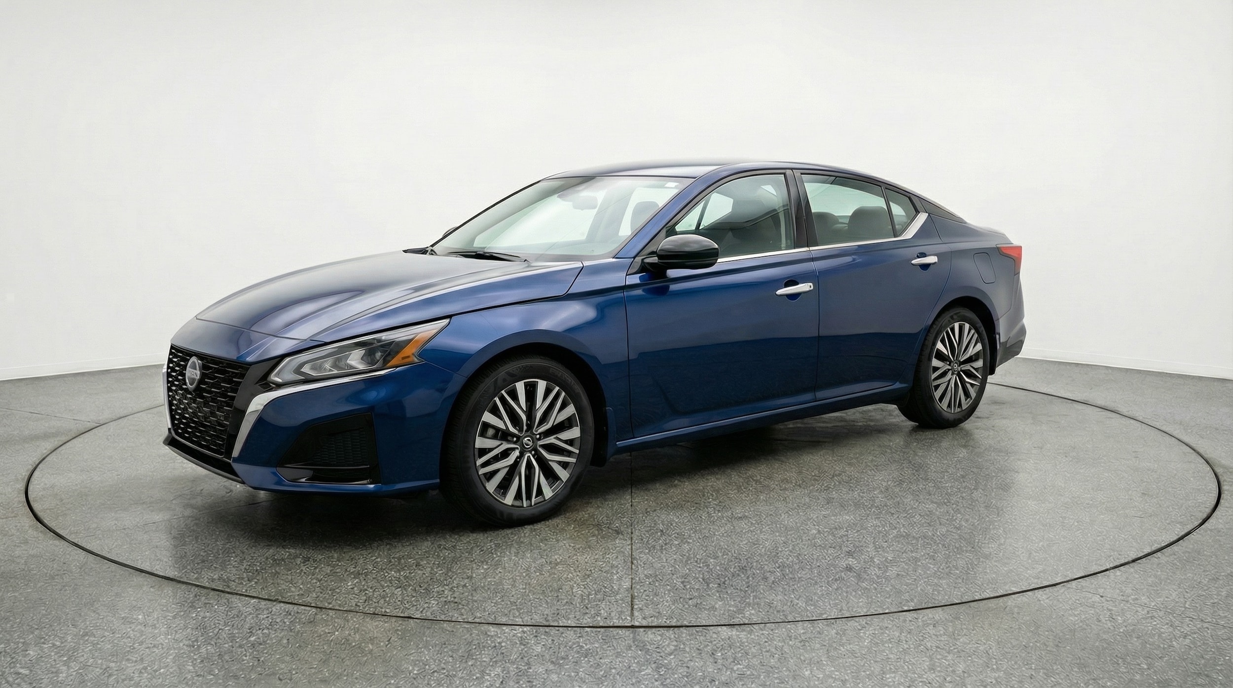 Thumbnail: 2025 Nissan Altima - 3