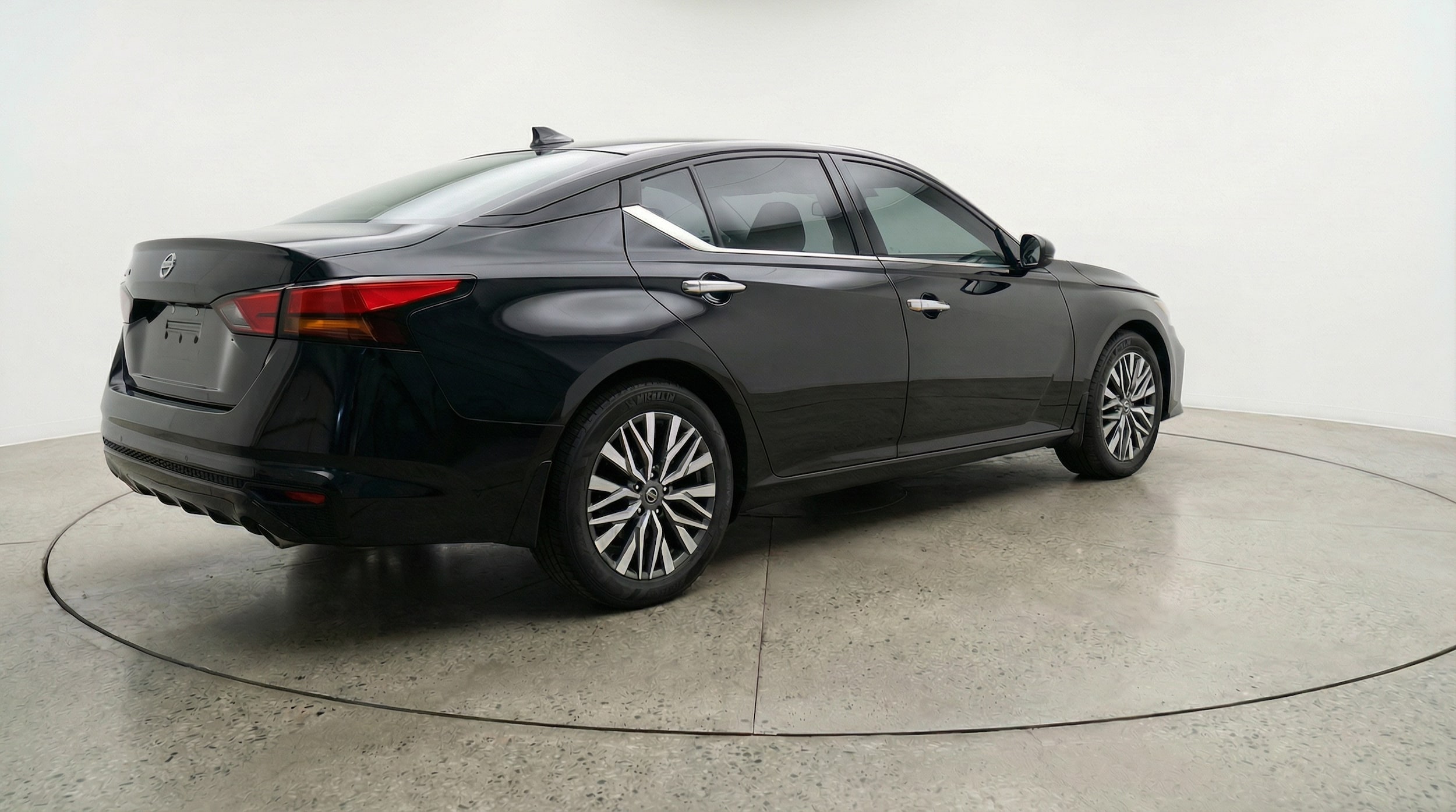 Thumbnail: 2025 Nissan Altima - 7