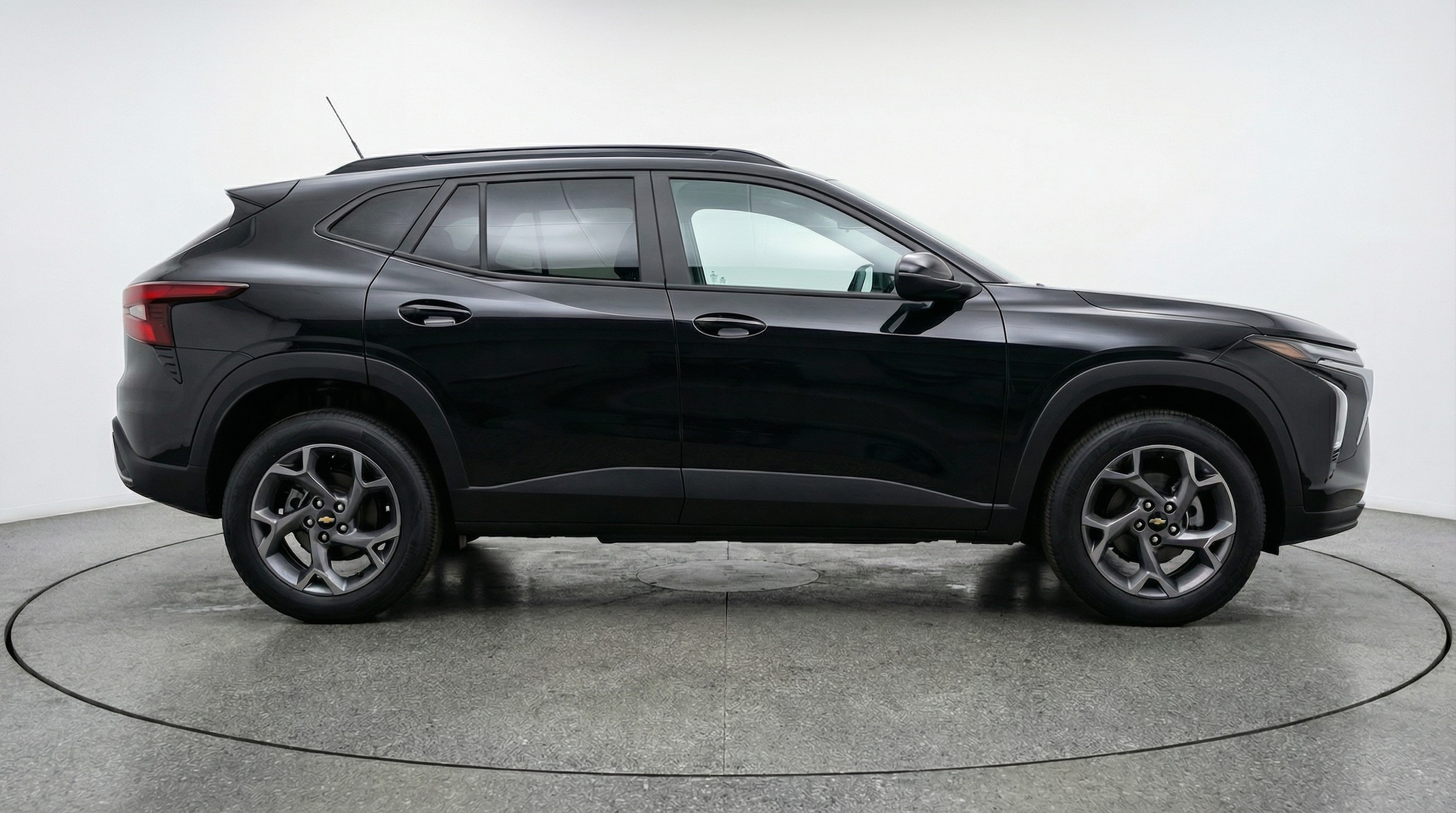 Thumbnail: 2025 Chevrolet Trax - 8