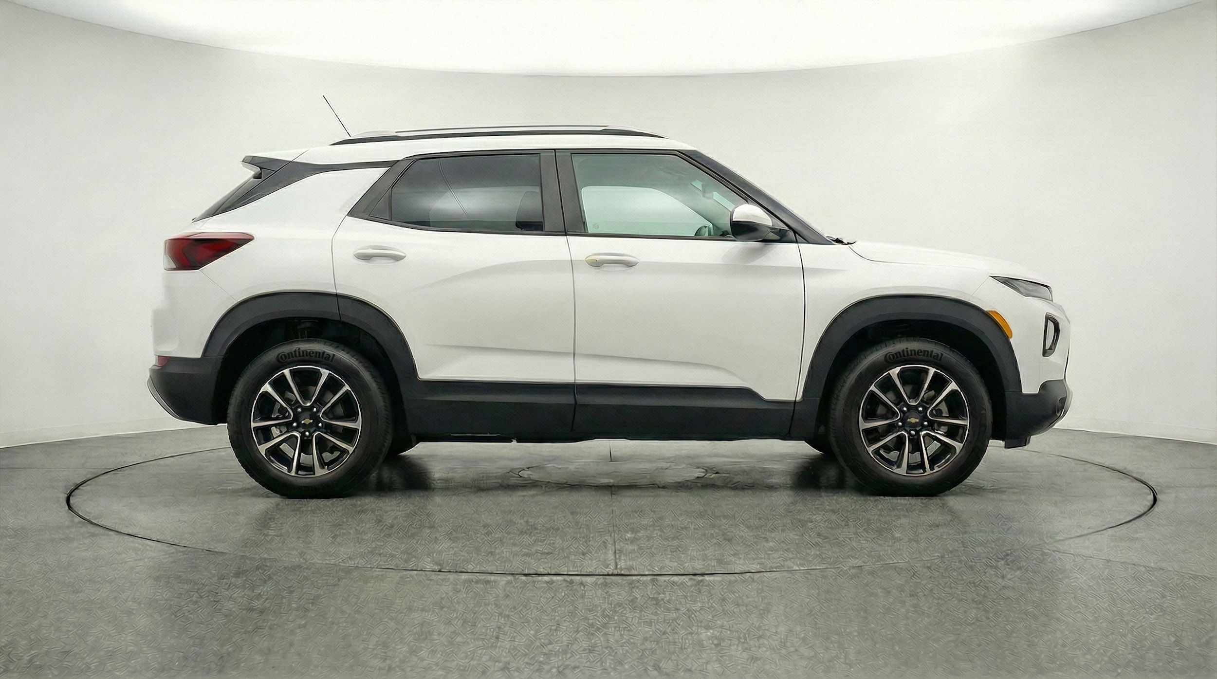 Thumbnail: 2025 Chevrolet TrailBlazer - 8