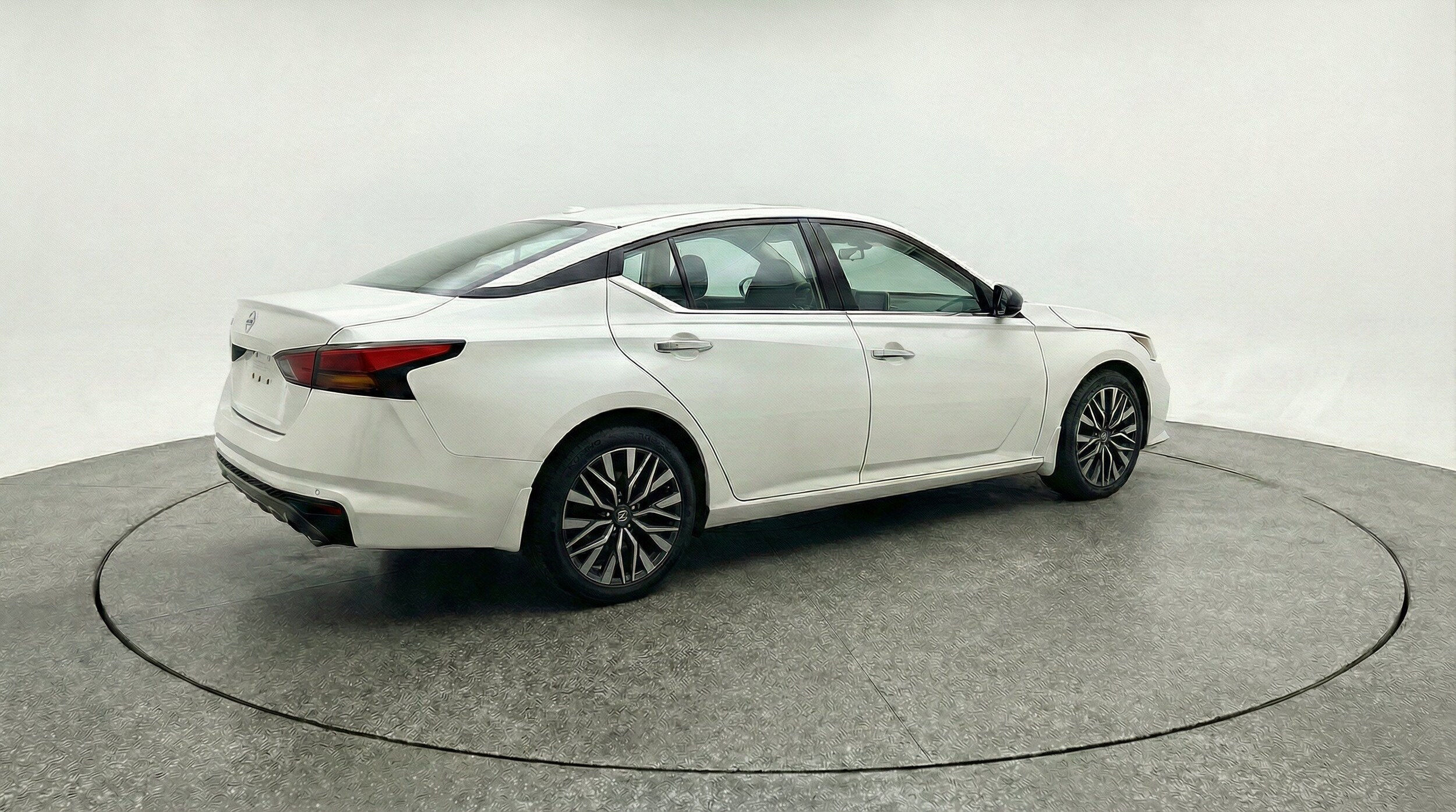 Thumbnail: 2025 Nissan Altima - 9