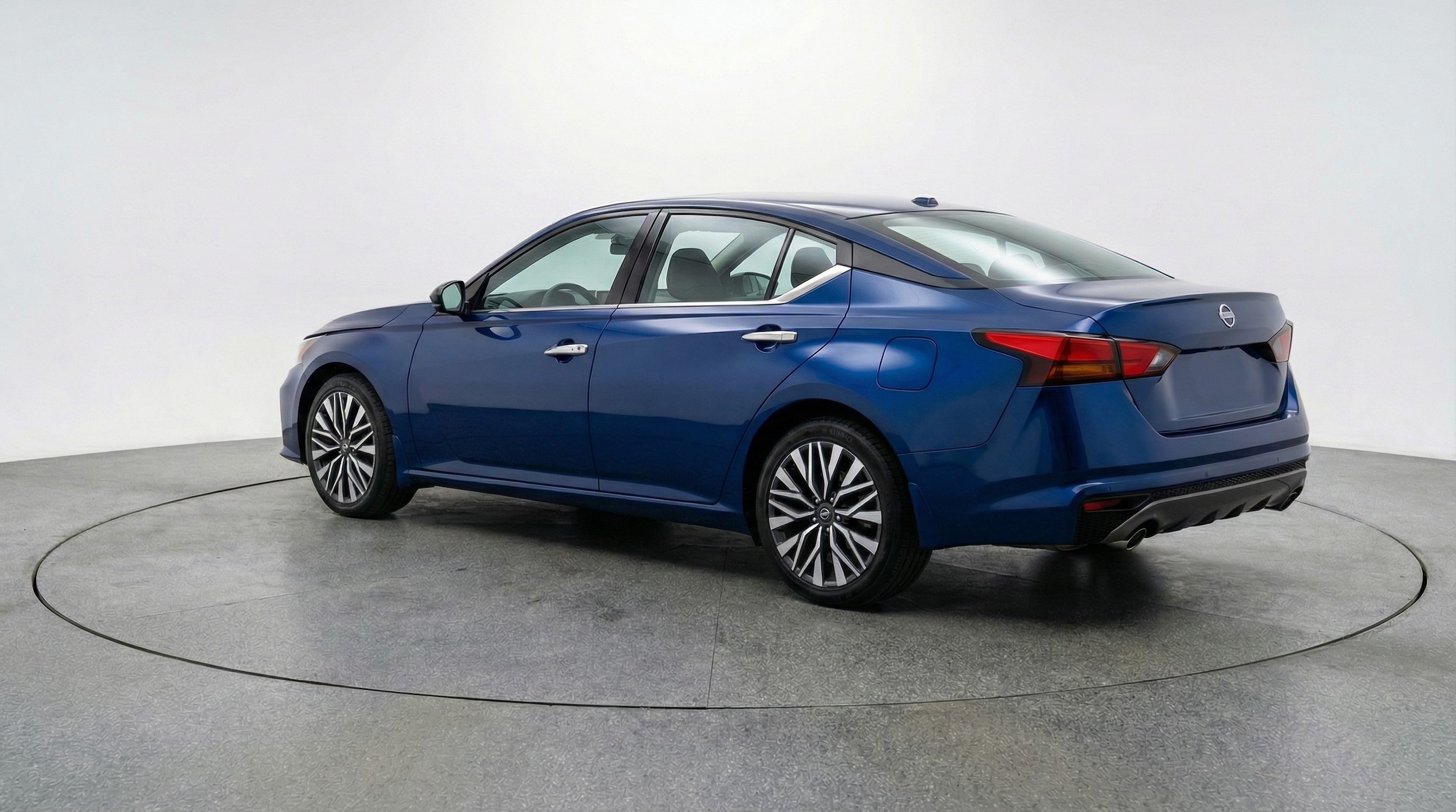 Thumbnail: 2025 Nissan Altima - 5