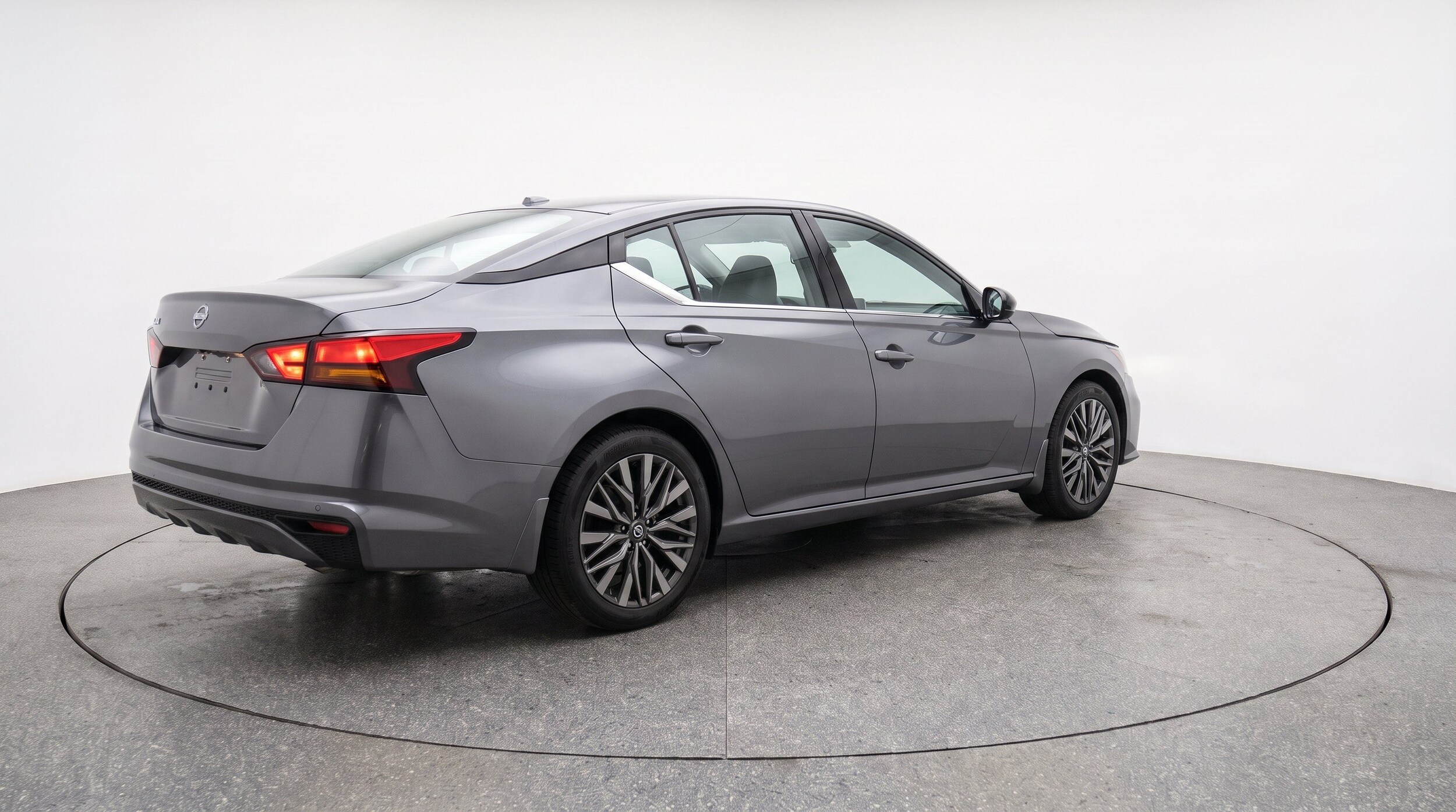 Thumbnail: 2025 Nissan Altima - 9