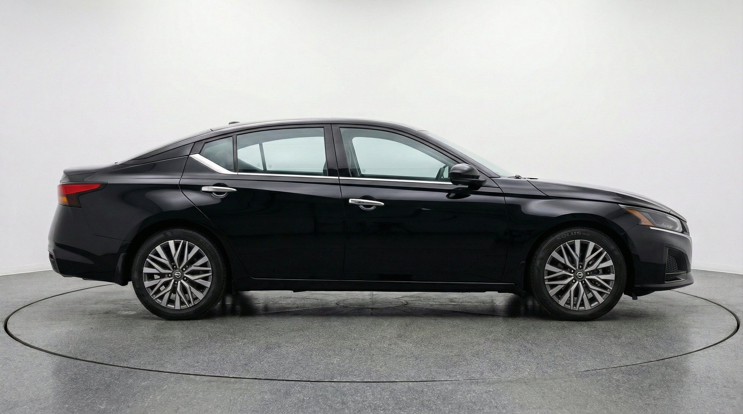 Thumbnail: 2025 Nissan Altima - 11