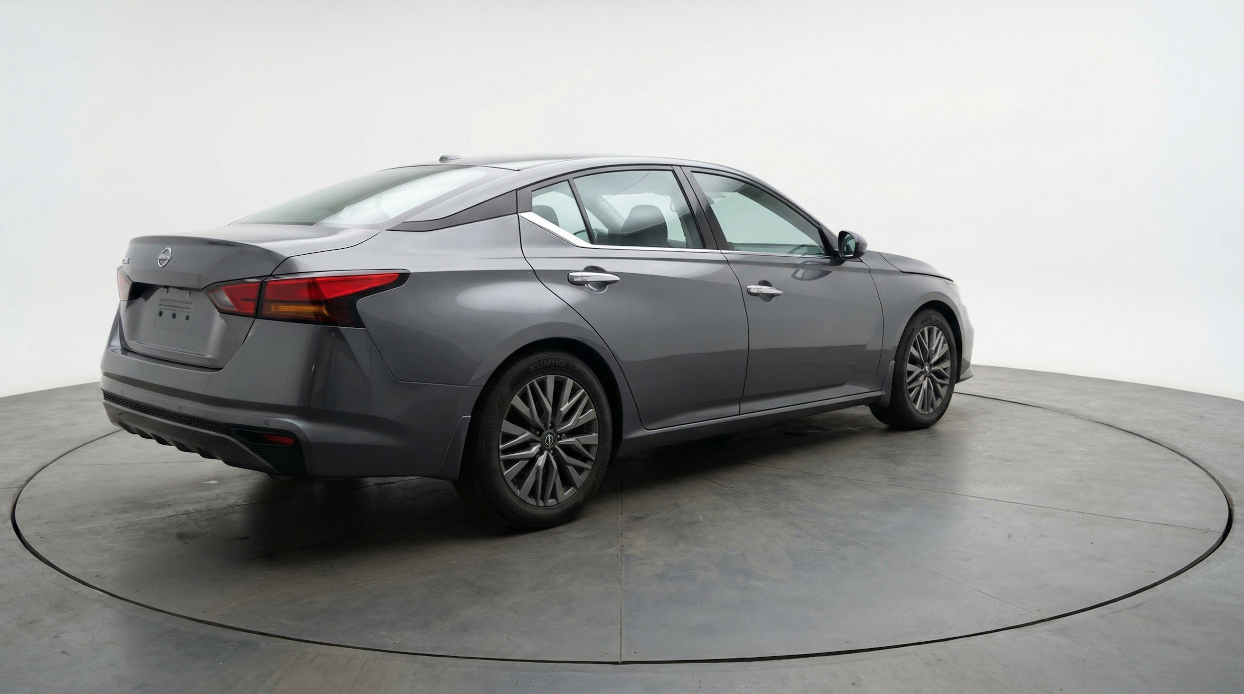 Thumbnail: 2025 Nissan Altima - 9