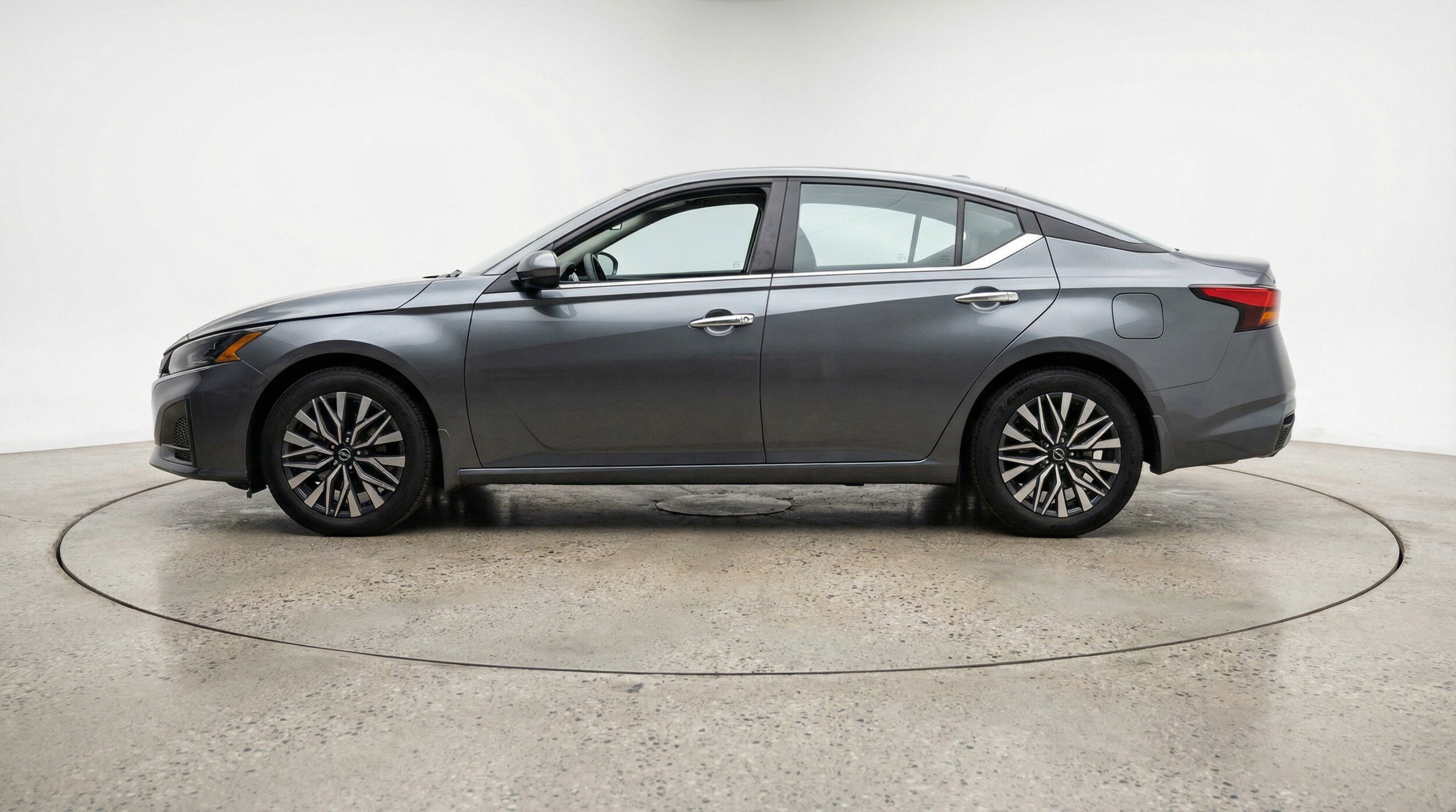 Thumbnail: 2025 Nissan Altima - 5