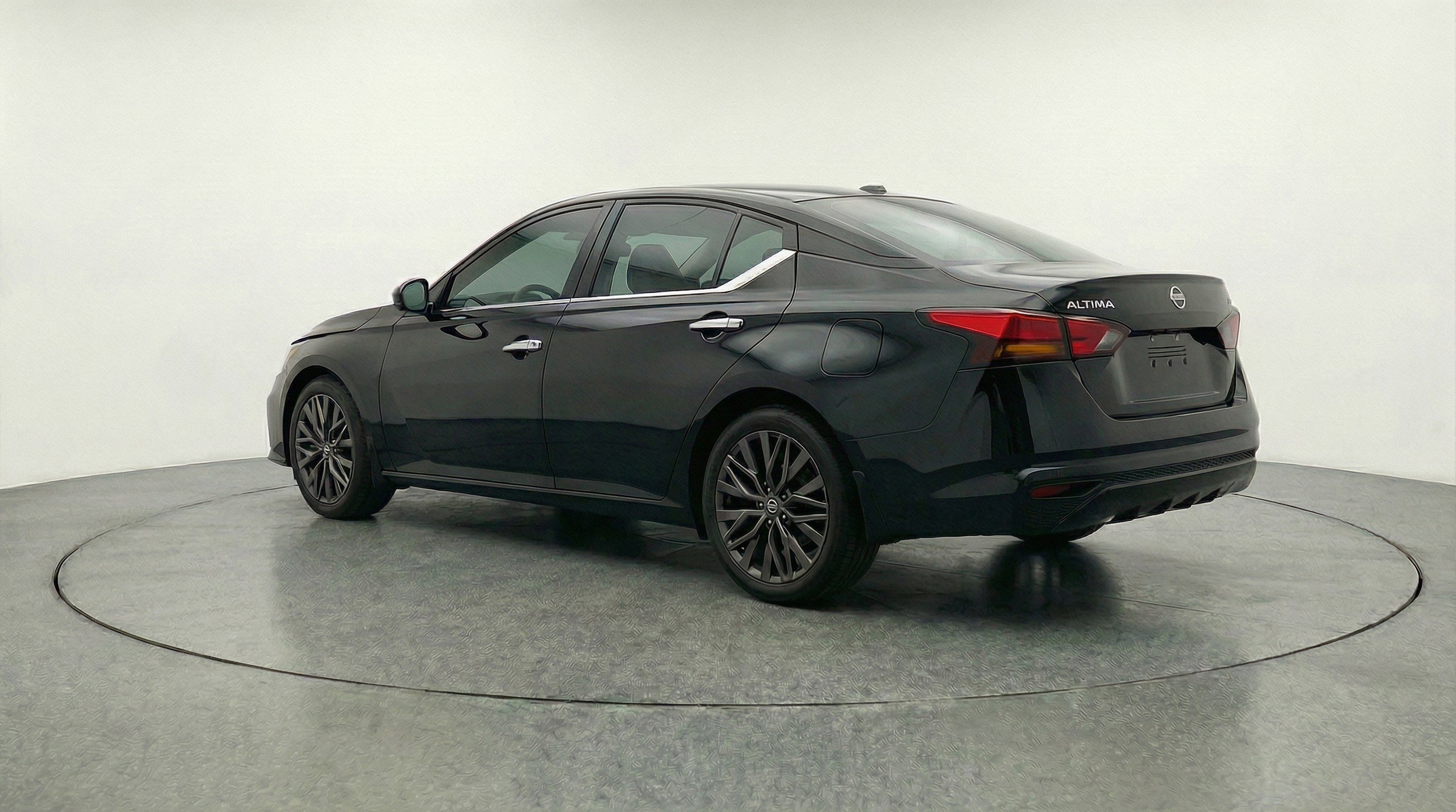 Thumbnail: 2025 Nissan Altima - 6