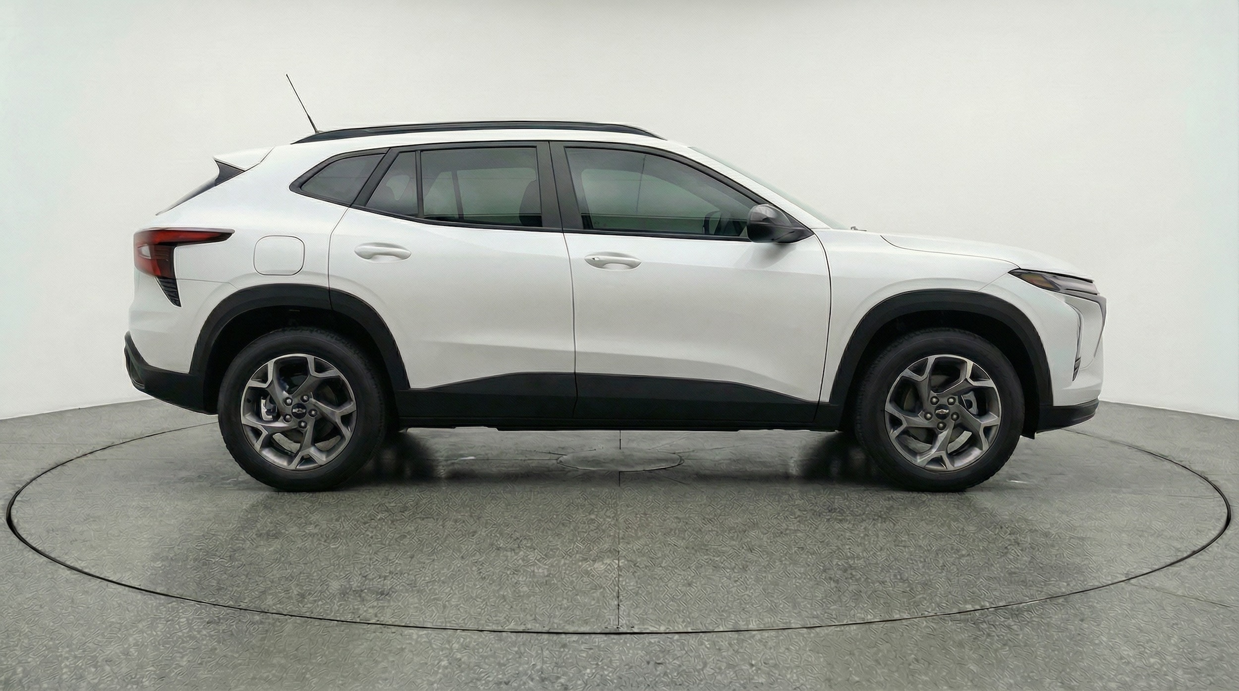 Thumbnail: 2025 Chevrolet Trax - 8