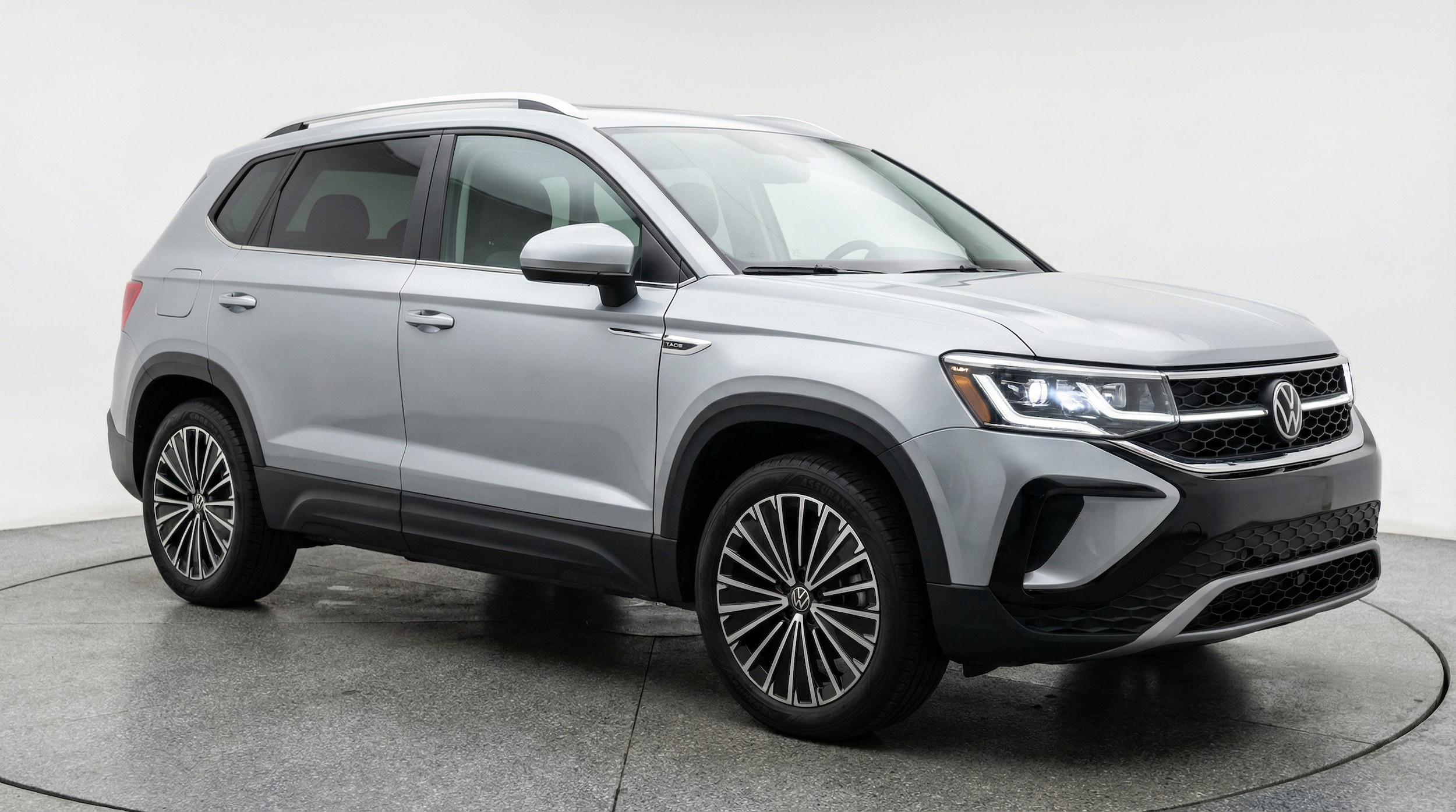 Thumbnail: 2025 Volkswagen Taos - 1