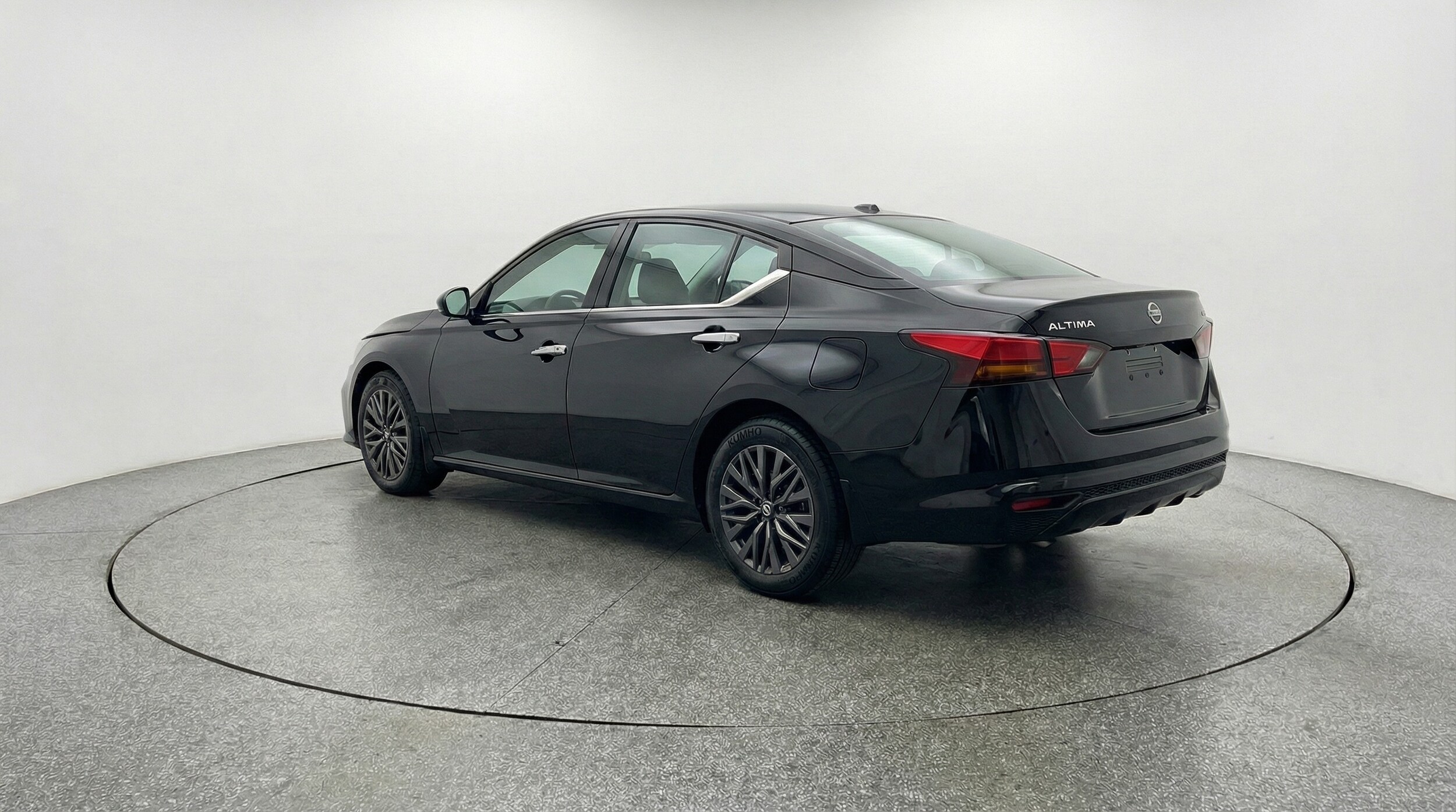 Thumbnail: 2025 Nissan Altima - 5