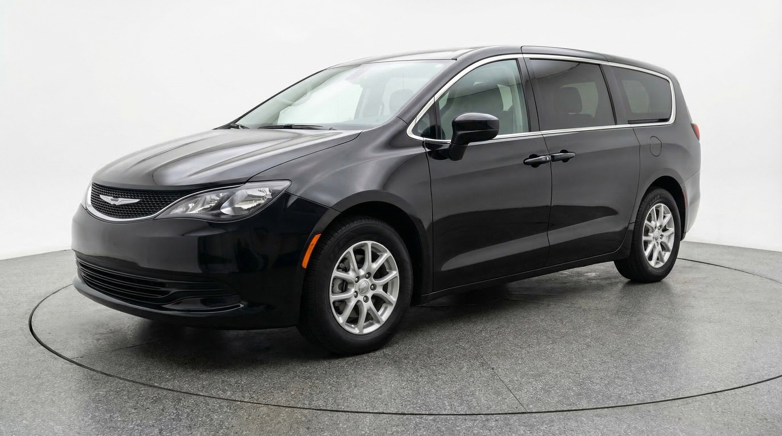 Thumbnail: 2024 Chrysler Voyager - 3