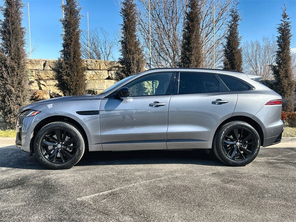 2024 Jaguar F-PACE P400 R-Dynamic S photo 2