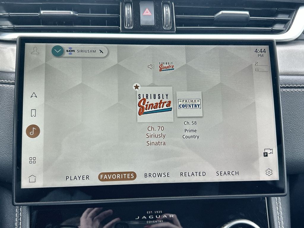 2025 Jaguar F-PACE R-Dynamic S - Photo 23