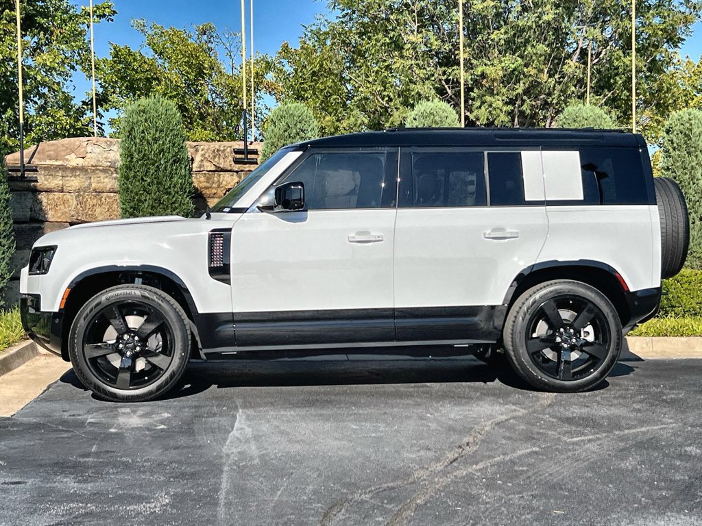 New 2026 Land Rover Defender 110 400PS X-Dynamic SE SUV