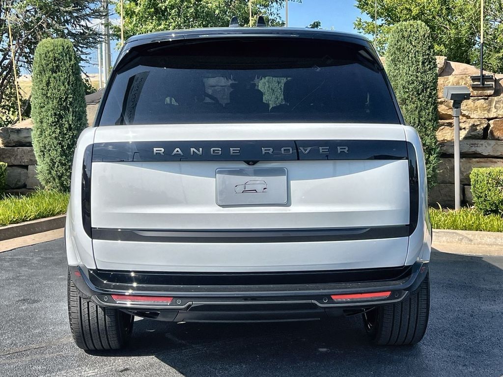 New 2026 Land Rover Range Rover SE SUV