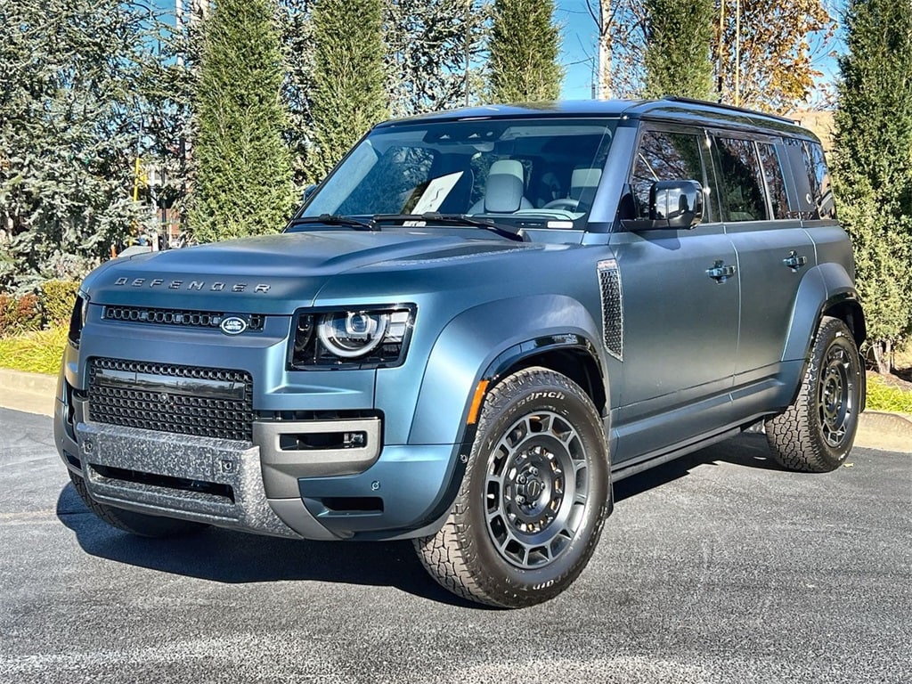 2026 Land Rover Defender OCTA's photo