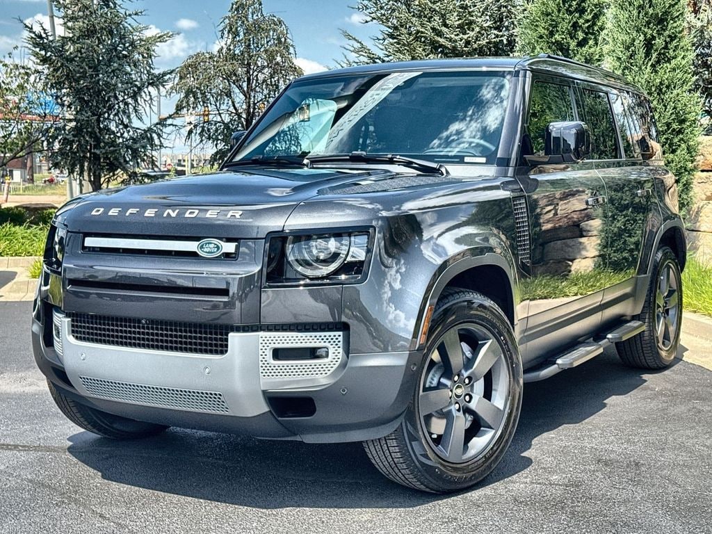 2025 Land Rover Defender 110 S