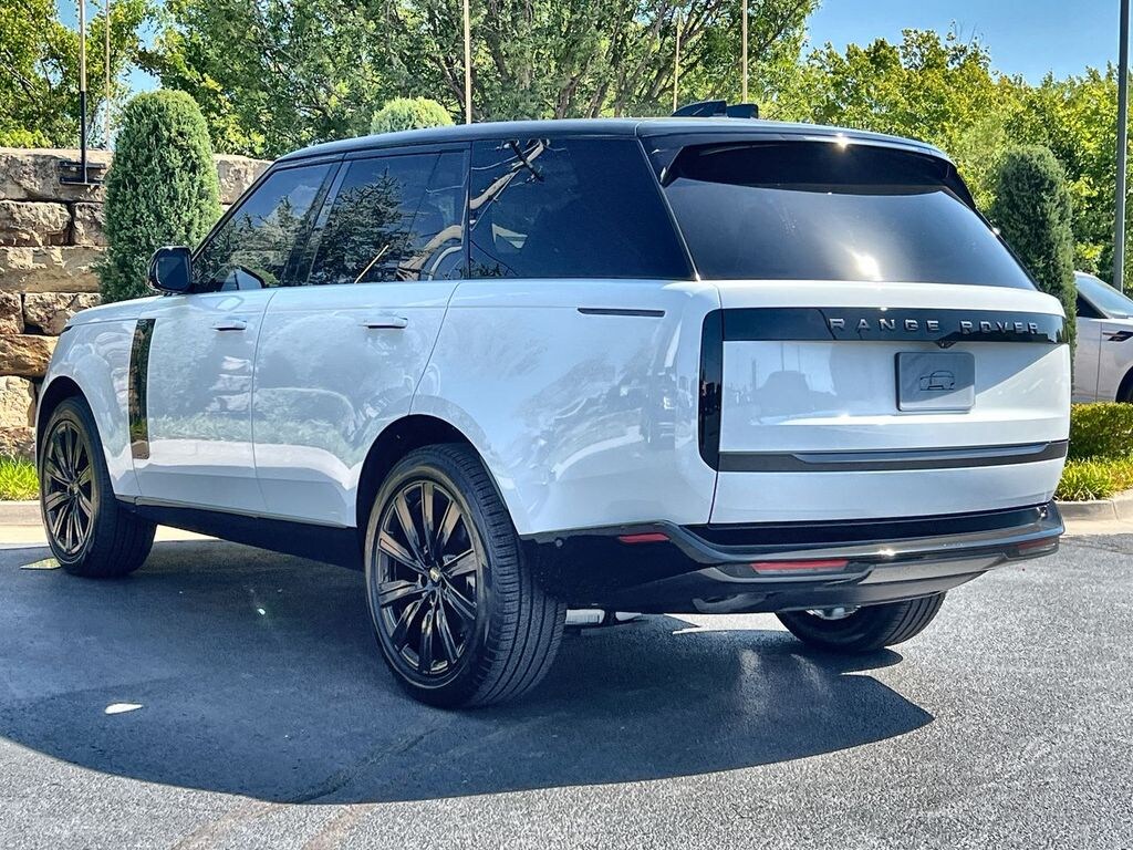 New 2027 Land Rover Range Rover SE SUV