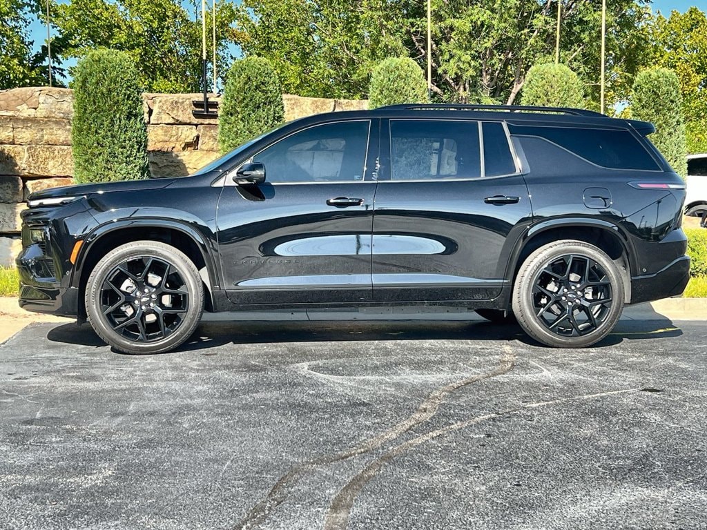 Used 2024 Chevrolet Traverse RS SUV