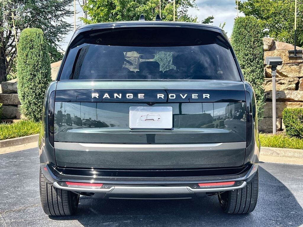 New 2026 Land Rover Range Rover SE SUV