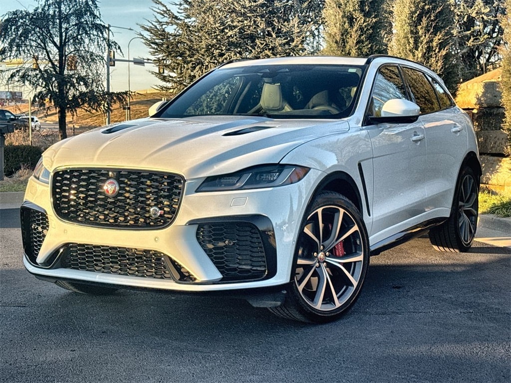 2023 Jaguar F-Pace SVR's photo