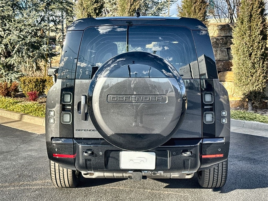 New 2026 Land Rover Defender 130 400PS X-Dynamic SE SUV