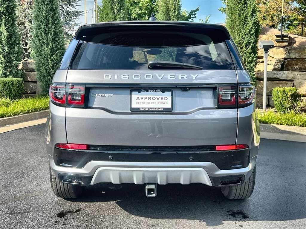 2025 Land Rover Discovery Sport S photo 3