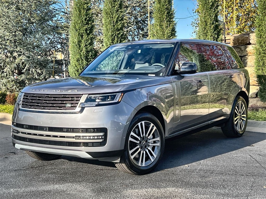 2025 Land Rover Range Rover SE's photo