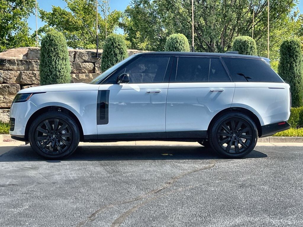 New 2027 Land Rover Range Rover SE SUV