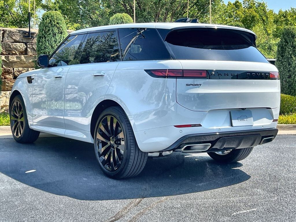 New 2026 Land Rover Range Rover Sport Dynamic SE SUV