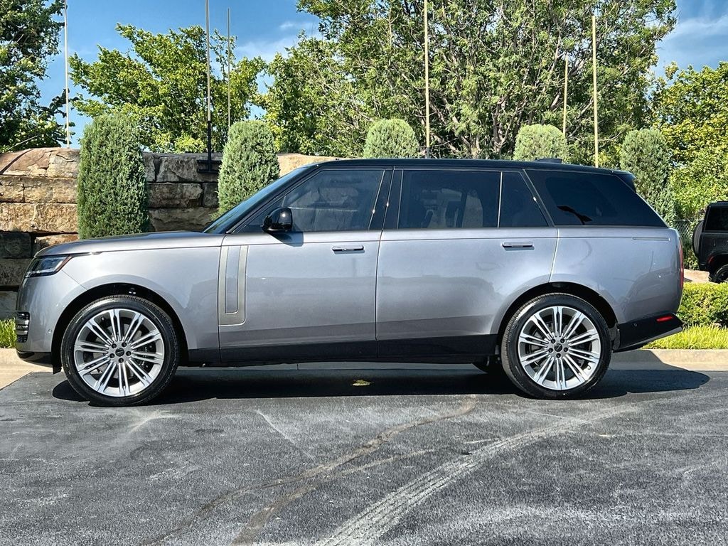 New 2026 Land Rover Range Rover SE SUV