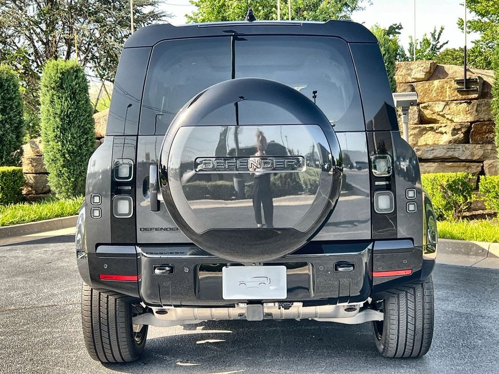 New 2026 Land Rover Defender 110 X-Dynamic SE SUV