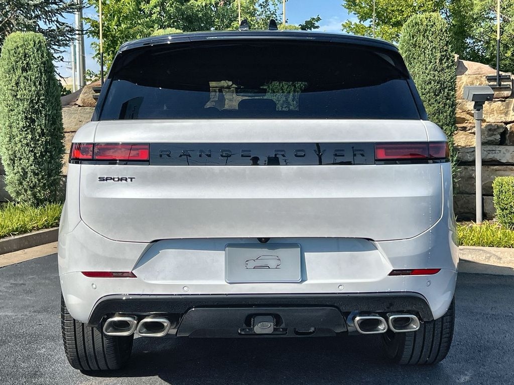 New 2026 Land Rover Range Rover Sport Dynamic SE SUV