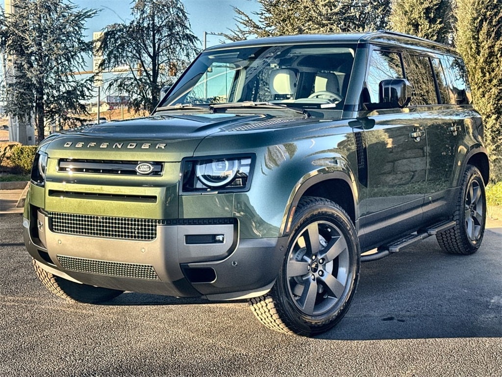 2026 Land Rover Defender S's photo