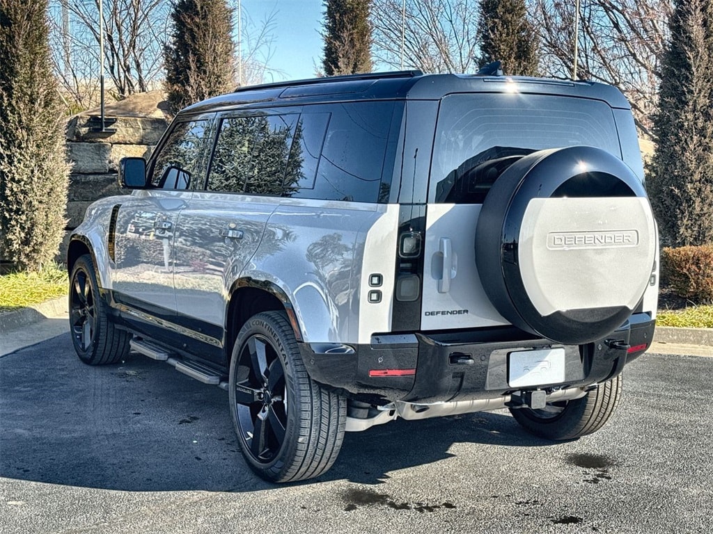 New 2026 Land Rover Defender 110 400PS X-Dynamic SE SUV