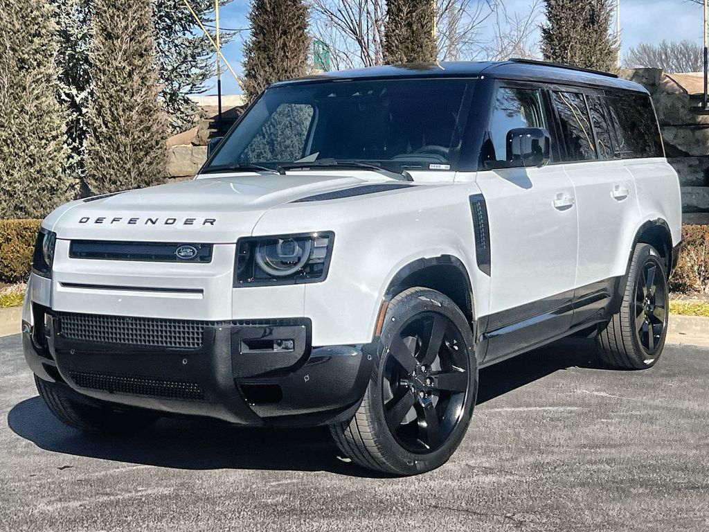 2026 Land Rover Defender 130 X-Dynamic SE