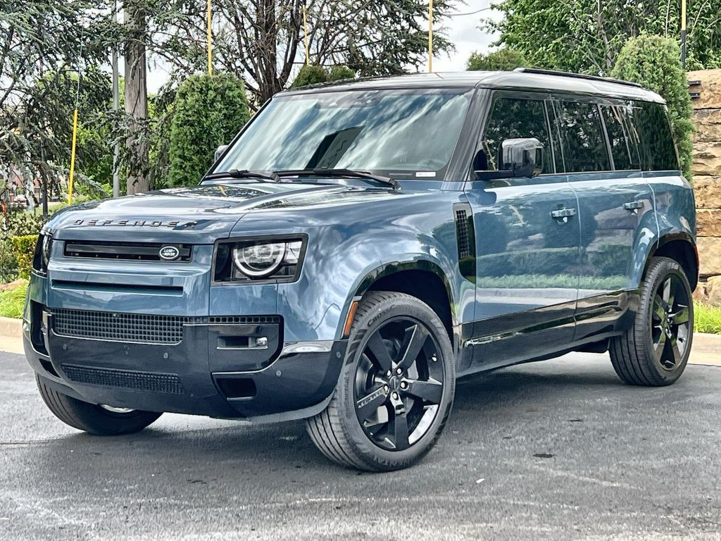2026 Land Rover Defender 110 X-Dynamic SE P400's photo