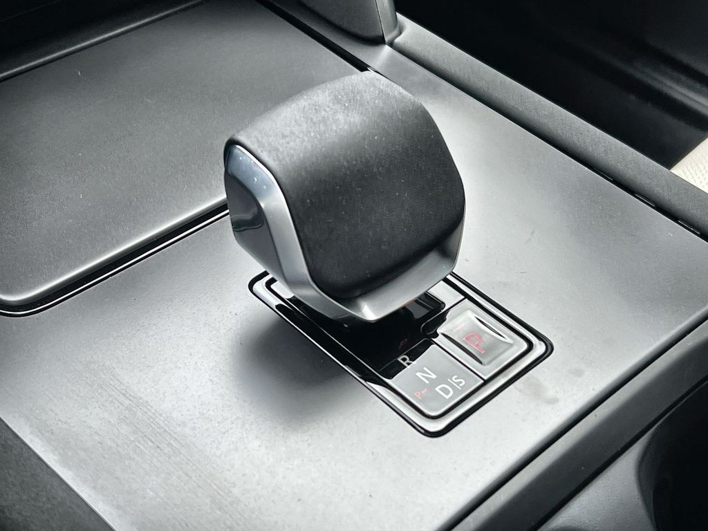 2026 Land Rover Discovery Sport Landmark - Photo 27