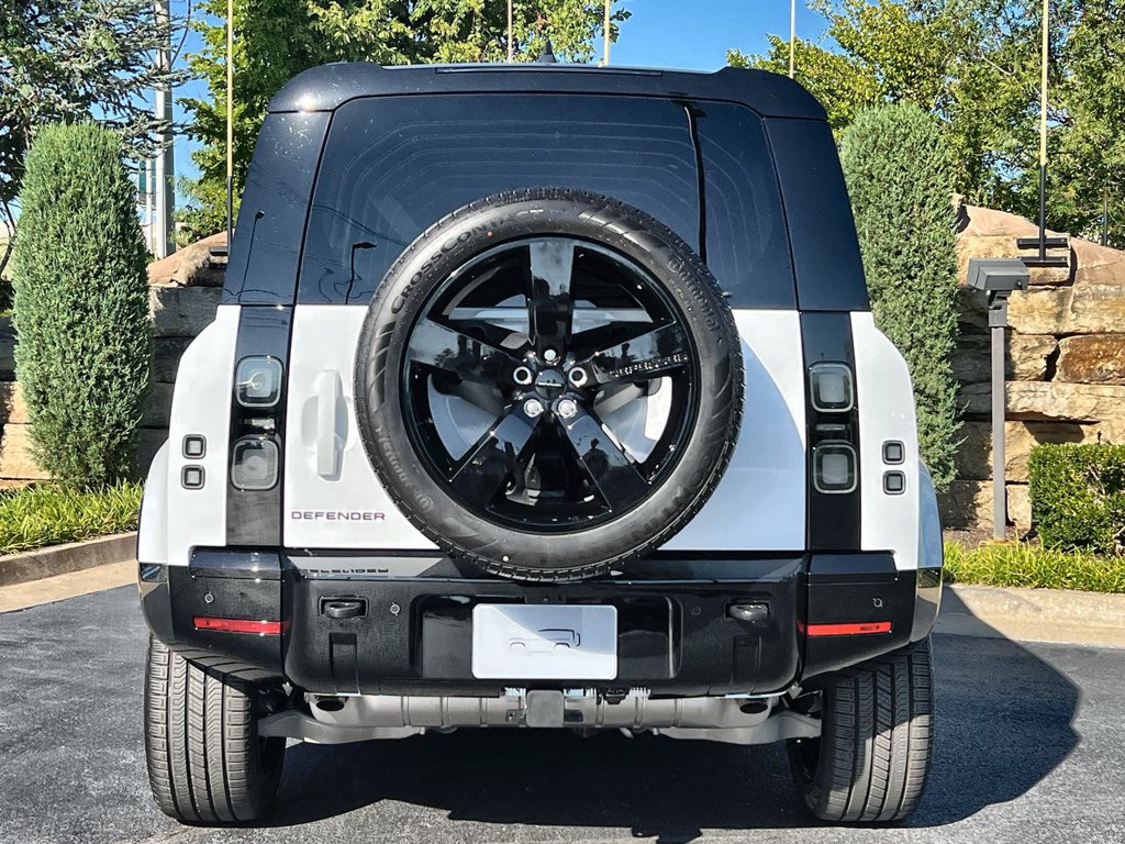 New 2026 Land Rover Defender 110 400PS X-Dynamic SE SUV