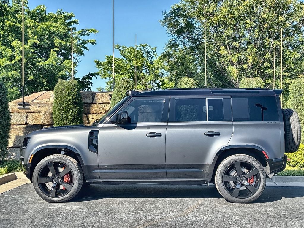 New 2026 Land Rover Defender 110 X 400PS SUV