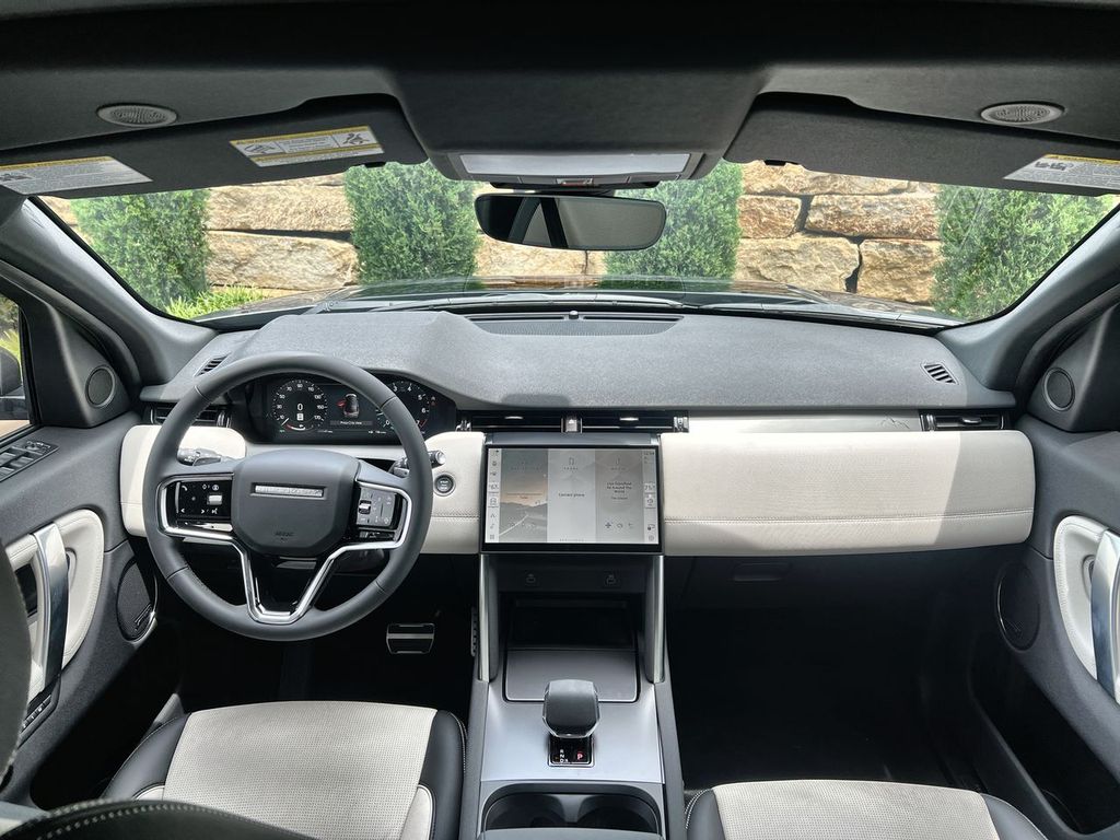 2026 Land Rover Discovery Sport Landmark - Photo 12