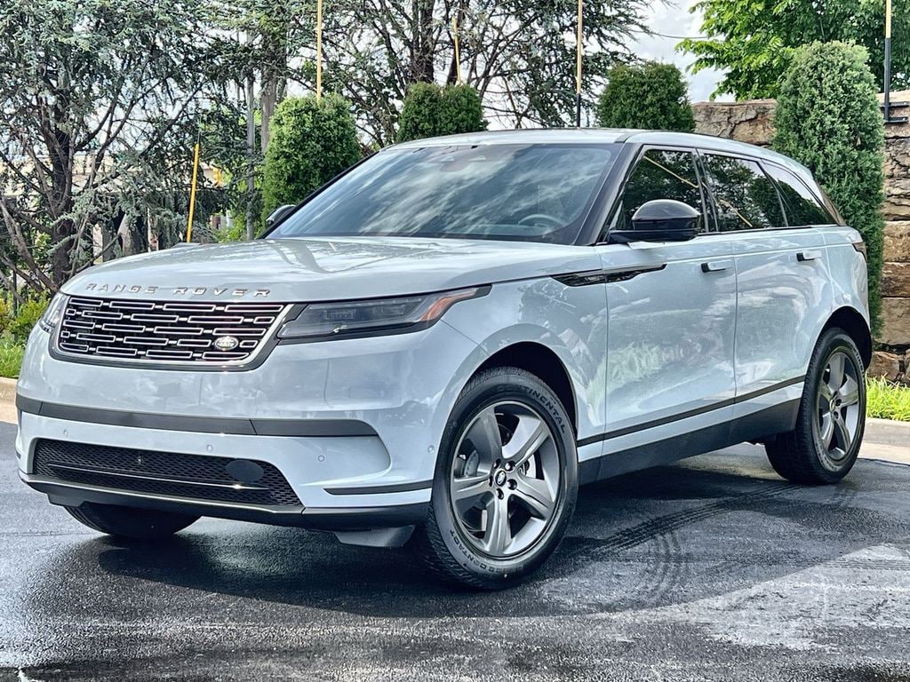 2026 Land Rover Range Rover Velar P250 S's photo