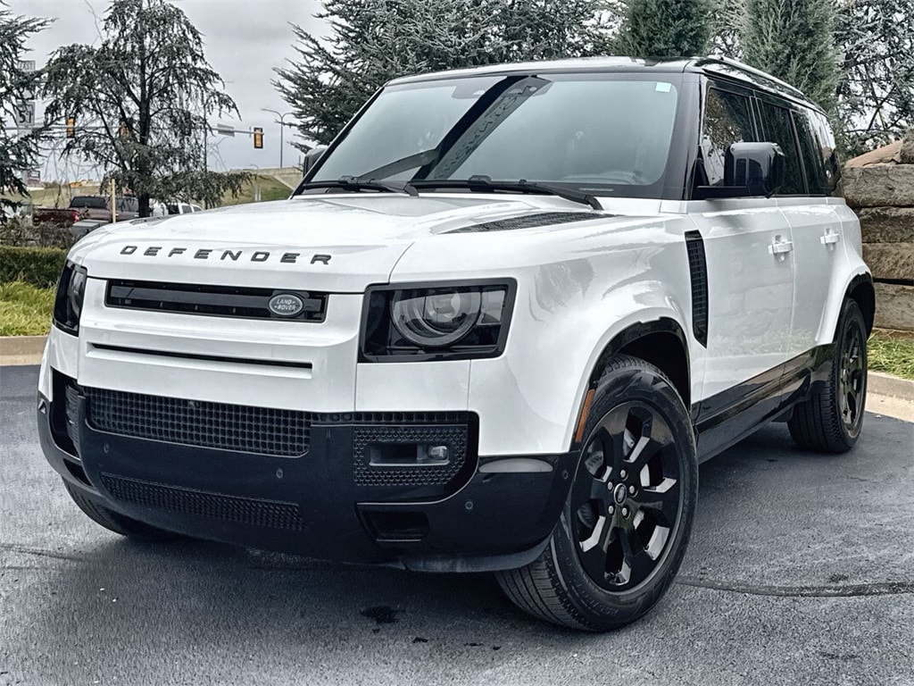 Used 2024 Land Rover Defender 110 X-Dynamic SE SUV