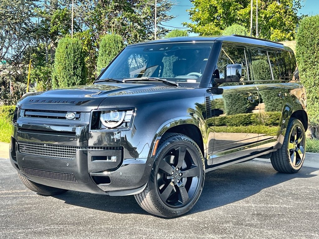 2026 Land Rover Defender 110 SUV 