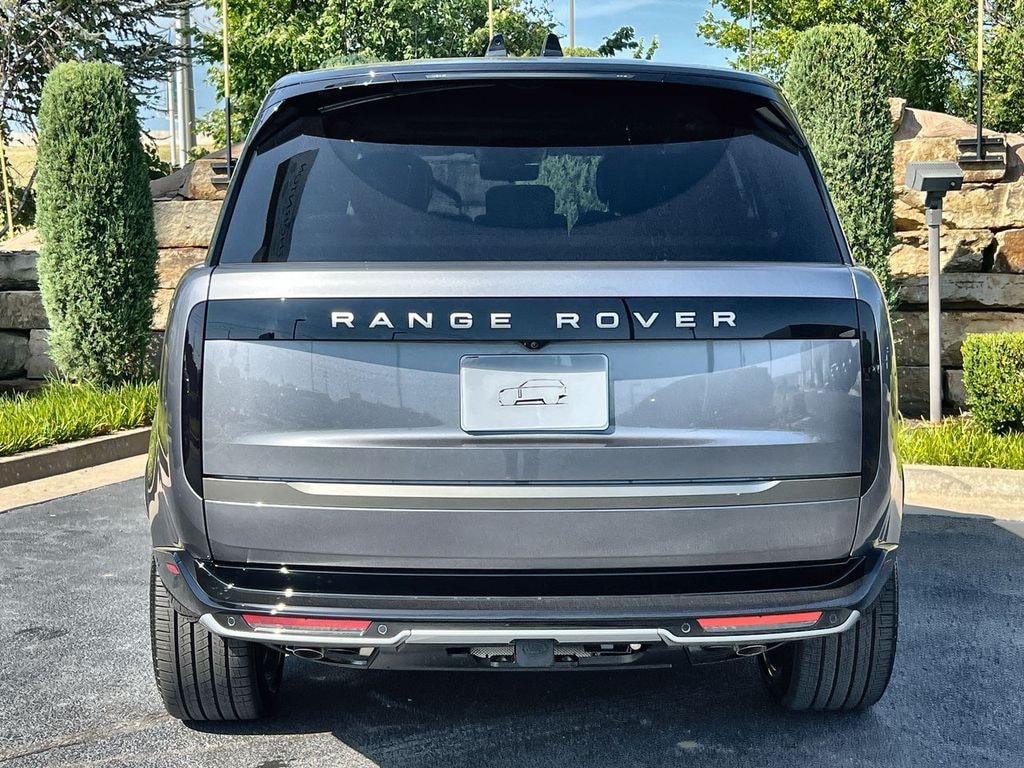 New 2026 Land Rover Range Rover SE SUV