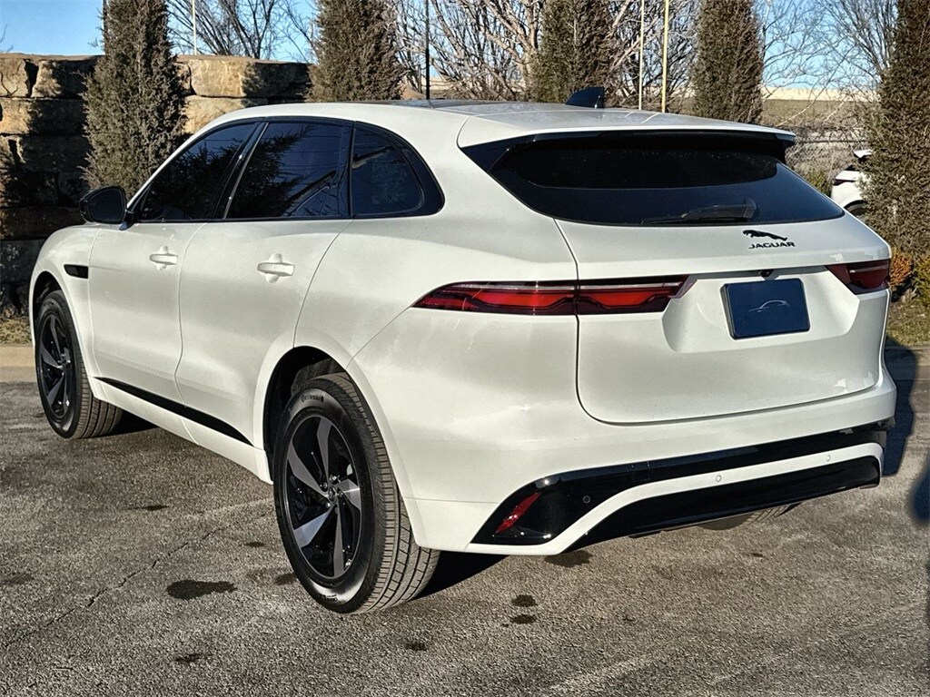 2025 Jaguar F-PACE P250 R-Sport photo 3