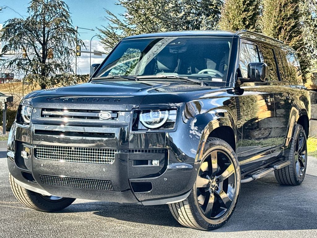 2026 Land Rover Defender 130 X-Dynamic SE