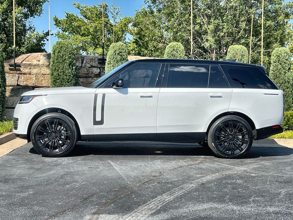New 2026 Land Rover Range Rover SE SUV
