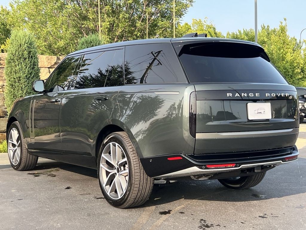 New 2026 Land Rover Range Rover SE SUV